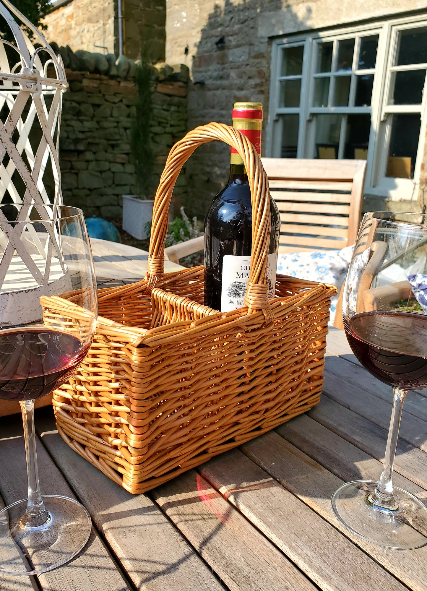 WICKER BOTTLE CARRIER