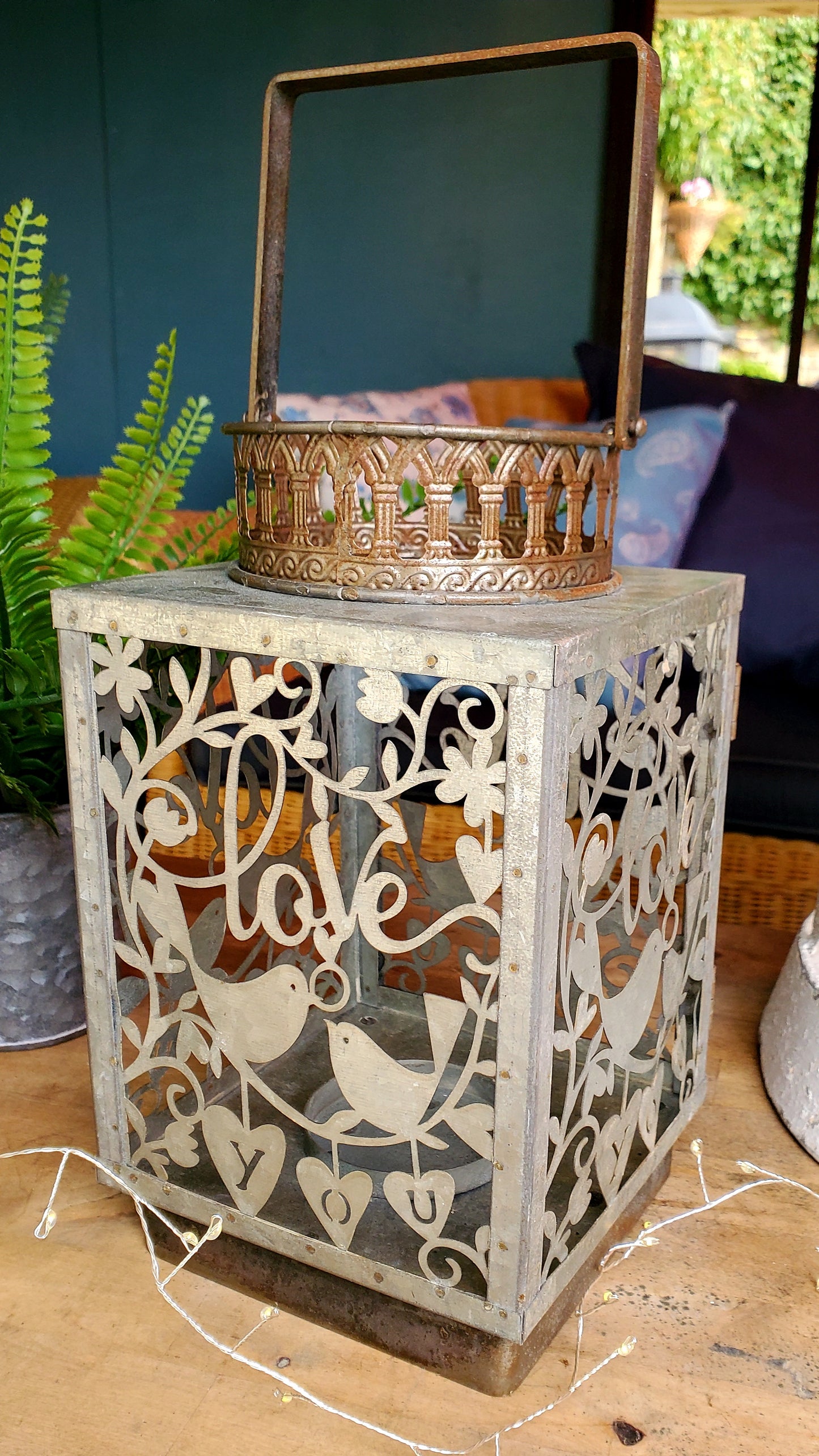 LANTERN OF LOVE
